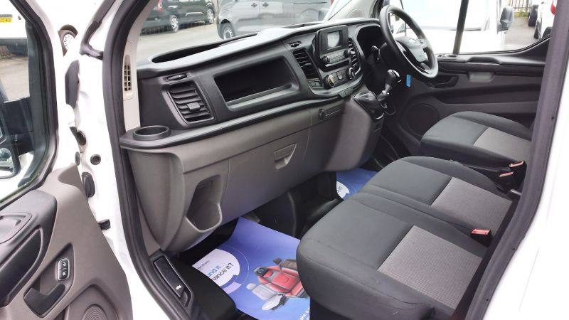 FORD TRANSIT CUSTOM 300 LEADER ECOBLUE L1 SWB WITH AIR CONDITIONING,PARKING SENSORS,DAB RADIO,6 SPEED AND MORE - 2958 - 14