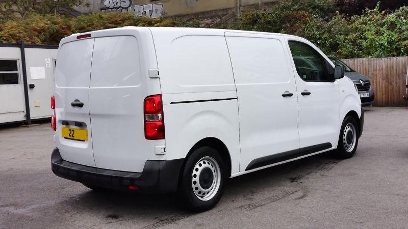 PEUGEOT EXPERT 1.5 BLUEHDI PROFESSIONAL PREMIUM L1 WITH AIR CONDITIONING,6 SPEED,BLUETOOTH AND MORE - 2933 - 4