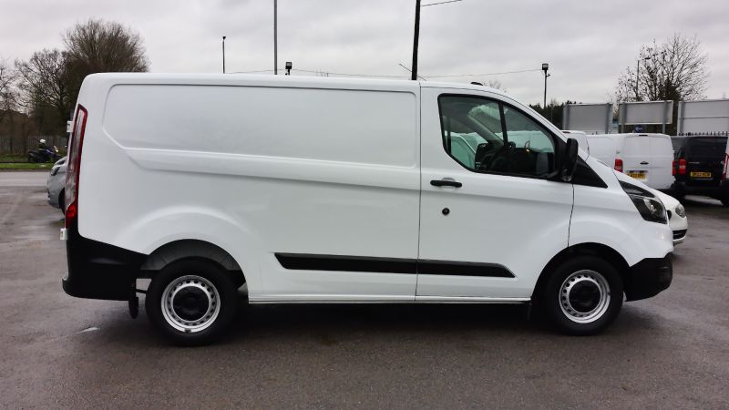 FORD TRANSIT CUSTOM 300 LEADER ECOBLUE L1 SWB WITH AIR CONDITIONING,PARKING SENSORS,DAB RADIO,6 SPEED AND MORE - 2958 - 9