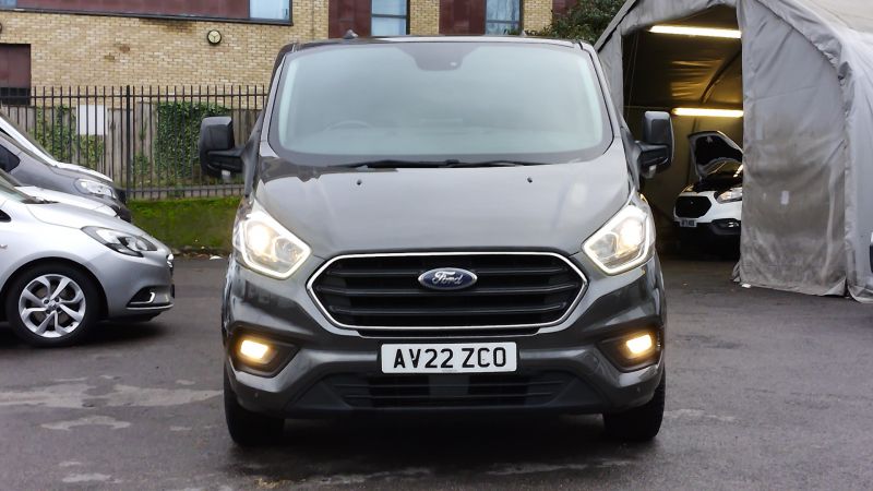 FORD TRANSIT CUSTOM 300 LIMITED ECOBLUE L1 SWB IN GREY WITH 49.000 MILES,AIR CONDITIONING,PARK ASSIST CAMERA,PARKING SENSORS,ALLOYS AND MORE *** SOLD *** - 2944 - 3