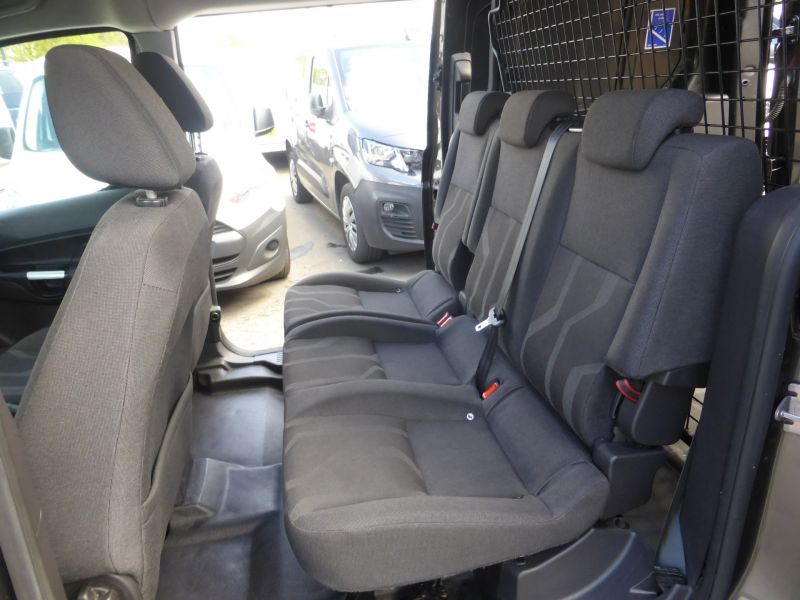 FORD TRANSIT CONNECT 230 TREND L2 LWB 5 SEATER DOUBLE CAB CREW VAN IN GREY WITH ONLY 28.000 MILES,AIR CONDITIONING,BLUETOOTH AND MORE - 2637 - 15