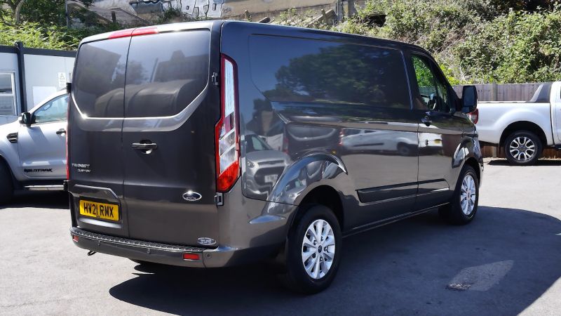 FORD TRANSIT CUSTOM 280 LIMITED ECOBLUE L1 SWB IN GREY,ONLY 54.000 MILES,AIR CONDITIONING,PARKING SENSORS AND MORE - 2860 - 5