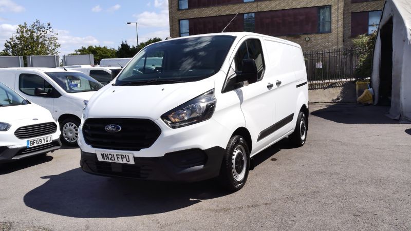 FORD TRANSIT CUSTOM 300 LEADER ECOBLUE L1 SWB WITH AIR CONDITIONING,PARKING SENSORS,BLUETOOTH,6 SPEED AND MORE - 2899 - 18