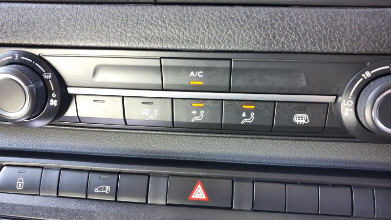 PEUGEOT EXPERT 2.0 PROFESSIONAL 1400 WITH AIR CONDITIONING,PARKING SENSORS AND MORE - 2889 - 18
