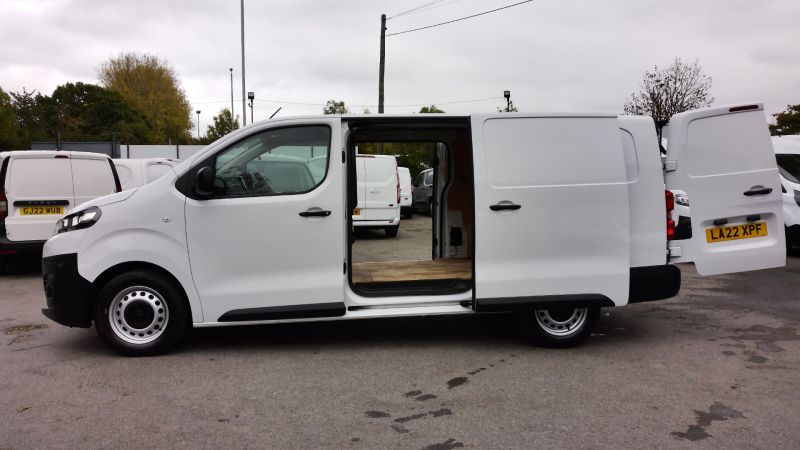 CITROEN DISPATCH XL 1400 ENTERPRISE PRO 2.0 BLUEHDI 145PS IN WHITE WITH AIR CONDITIONING,CRUISE CONTROL,6 SPEED AND MORE - 2932 - 11