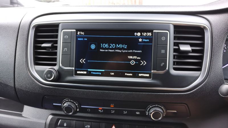 PEUGEOT EXPERT 1400 PROFESSIONAL PREMIUM 2.0 B-HDI 145PS L2 LWB IN GREY.AIR CONDITIONING,SECURITY LOCKS AND MORE - 2908 - 15