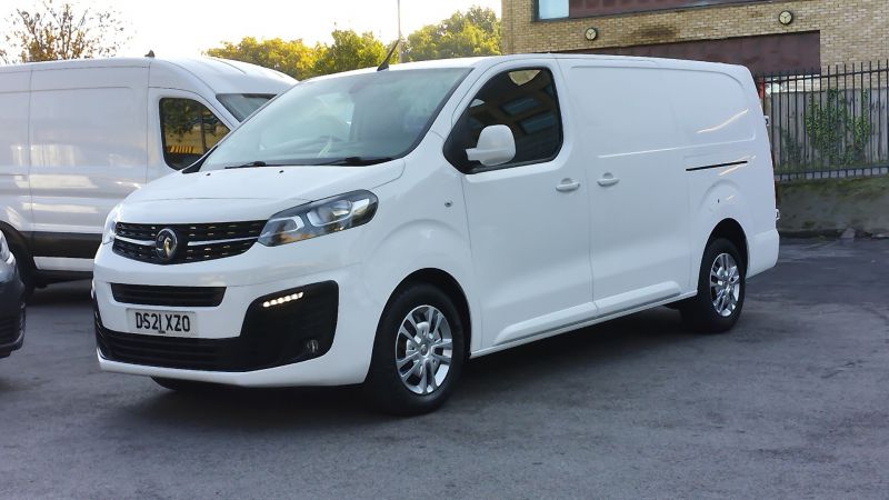 VAUXHALL VIVARO 3100 SPORTIVE L2H1 LWB AUTOMATIC WITH SAT NAV,AIR CONDITIONING,PARKING SENSORS AND MORE *** SOLD *** - 2925 - 22