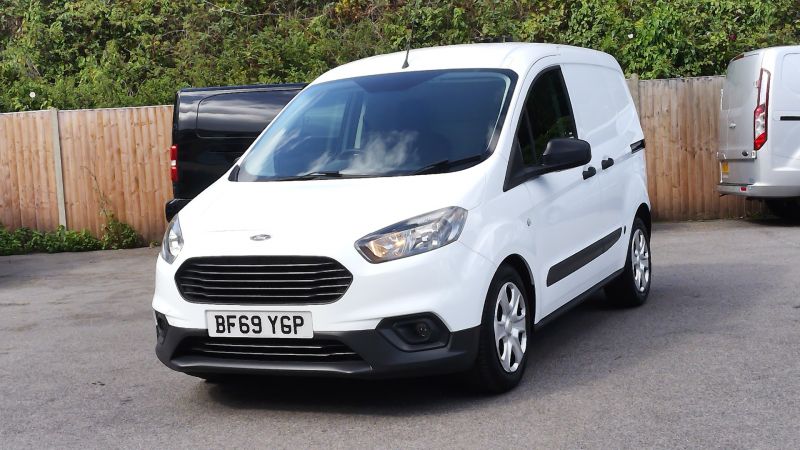 FORD TRANSIT COURIER TREND 1.5 TDCI WITH AIR CONDITIONING,6 SPEED,ELECTRIC MIRRORS,BLUETOOTH AND MORE - 2915 - 20