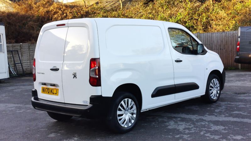 PEUGEOT PARTNER 1.5 BLUEHDI PROFESSIONAL L1 SWB WITH AIR CONDITIONING,PARKING SENSORS,DAB RADIO AND MORE *** SOLD *** - 2957 - 5