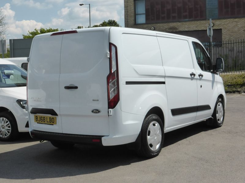 FORD TRANSIT CUSTOM 300 TREND AUTOMATIC L1 SWB WITH AIR CONDITIONING,PARKING SENSORS,CRUISE CONTROL,BLUETOOTH AND MORE - 2649 - 5