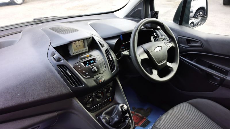 FORD TRANSIT CONNECT 220 L1 SWB EURO 6,AIR CONDITIONING,FRONT+REAR PARKING SENSORS,PARK ASSIST CAMERA  AND MORE *** SOLD *** - 2934 - 13