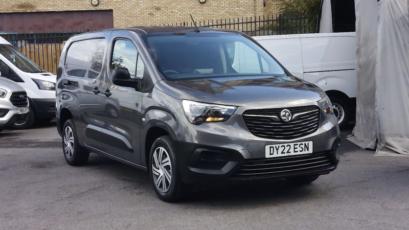 VAUXHALL COMBO 2300 DYNAMIC L2 LWB 100 IN DARK GREY WITH ONLY 41.000 MILES,SAT NAV,AIR CONDITIONING AND MORE *** SOLD *** - 2913 - 24