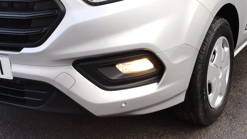 FORD TRANSIT CUSTOM 320 TREND ECOBLUE L1H2 SWB HIGH ROOF IN SILVER WITH AIR CONDITIONING,PARKING SENSORS AND MORE - 2954 - 17