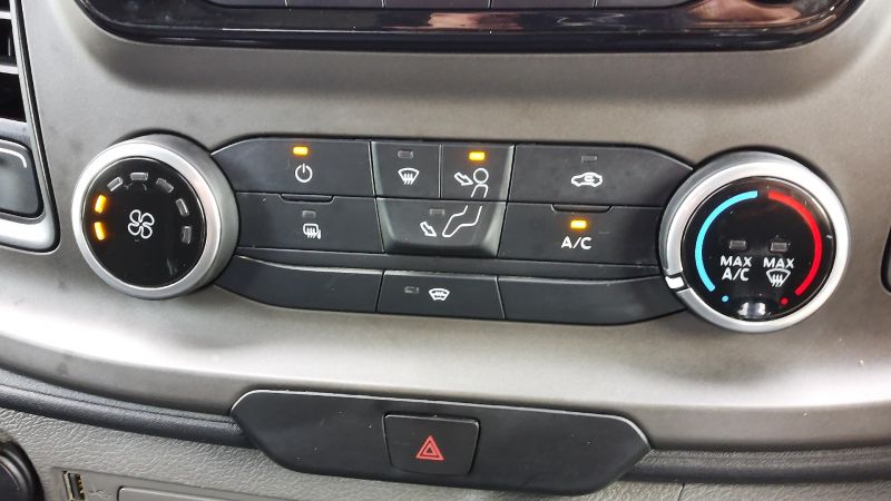 FORD TRANSIT 290 TREND L2H2 MWB MEDIUM ROOF WITH AIR CONDITIONING,PARKING SENSORS,CRUISE CONTROL AND MORE - 2872 - 16