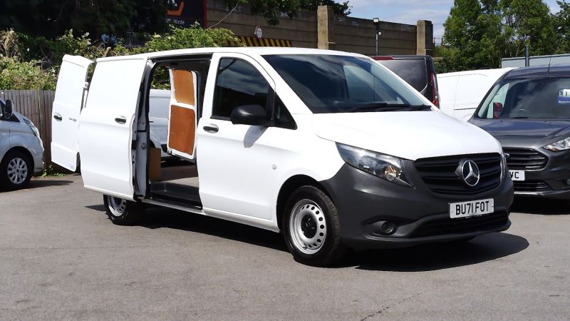 MERCEDES VITO 114 PROGRESSIVE L2 LWB 9G TRONIC AUTOMATIC WITH AIR CONDITIONING AND MORE *** SOLD *** - 2865 - 2
