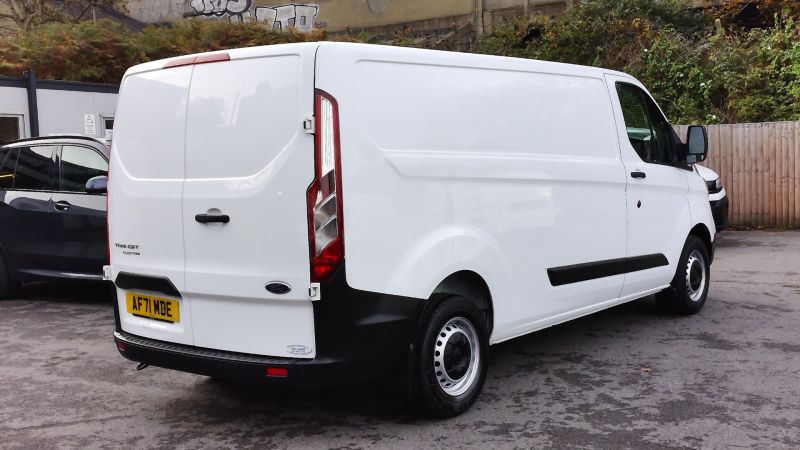 FORD TRANSIT CUSTOM 300 LEADER ECOBLUE L2 LWB WITH ONLY 58.000 MILES,AIR CONDITIONING,PARKING SENSORS,6 SPEED AND MORE - 2939 - 4