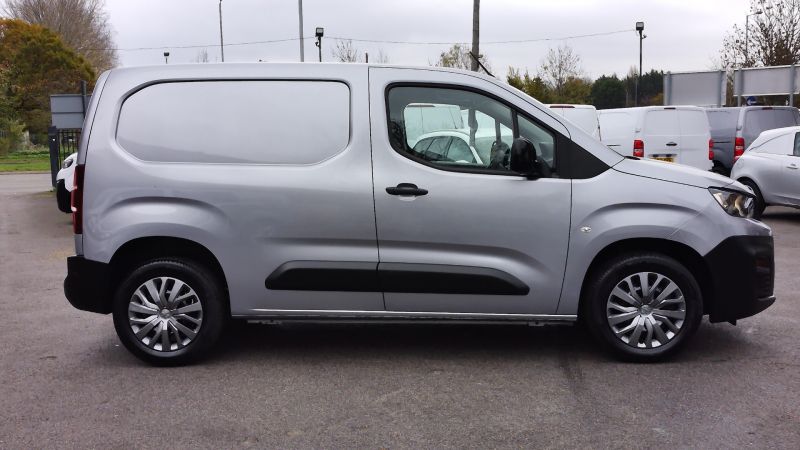 PEUGEOT PARTNER 1000 PROFESSIONAL PREMIUM L1 SWB ONLY 32.000 MILES,AIR CONDITIONING,6 SPEED,PARKING SENSORS AND MORE - 2943 - 11