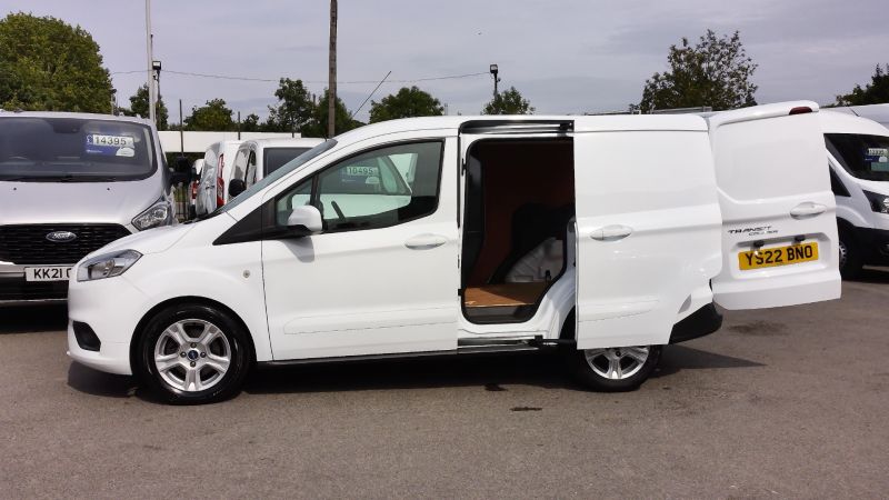 FORD TRANSIT COURIER LIMITED 1.5 TDCI WITH ONLY 46.000 MILES,SAT NAV,AIR CONDITIONING,ALLOY'S,PARKING SENSORS AND MORE - 2904 - 11