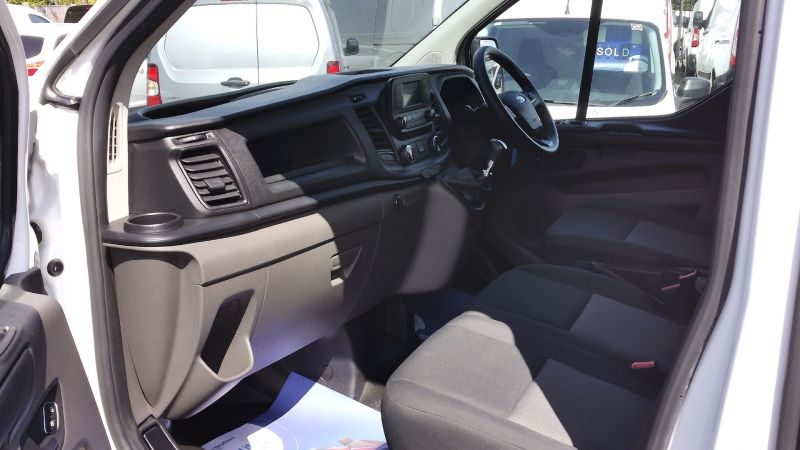 FORD TRANSIT CUSTOM 300 LEADER ECOBLUE L1 SWB WITH AIR CONDITIONING,PARKING SENSORS,BLUETOOTH,6 SPEED AND MORE - 2899 - 14