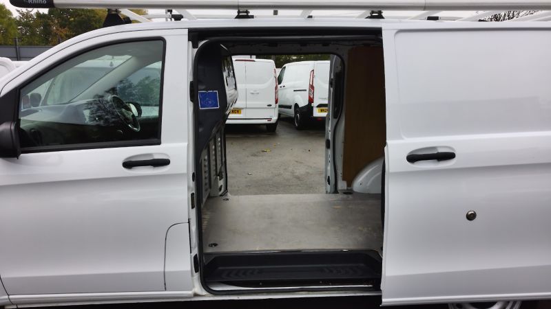 MERCEDES VITO 114 CDI PURE L2 LWB 2.1 RWD WITH ONLY 43.000 MILES,SAT NAV,AIR CONDITIONING,CLIMATE CONTROL,PARKING SENSORS AND MORE - 2928 - 24