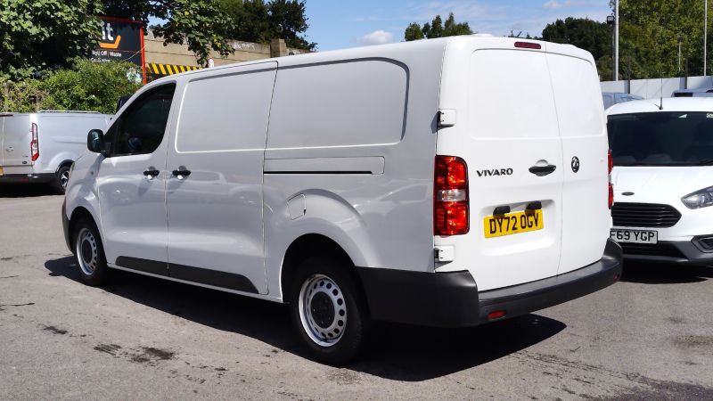 VAUXHALL VIVARO F2900 DYNAMIC L2H1 LWB IN WHITE WITH AIR CONDITIONING,PARKING SENSORS,CRUISE CONTROL AND MORE - 2912 - 4