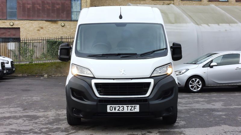 PEUGEOT BOXER 335 PROFESSIONAL PREMIUM PLUS L2H2 MWB 2.2 140 WITH SAT NAV,AIR CONDITIONING AND MORE - 2972 - 21