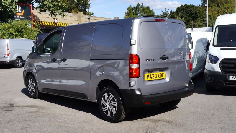 PEUGEOT EXPERT 2.0 BLUEHDI PROFESSIONAL L1 SWB IN GREY WITH SAT NAV,AIR CONDITIONING,PARKING SENSORS AND MORE - 2922 - 5