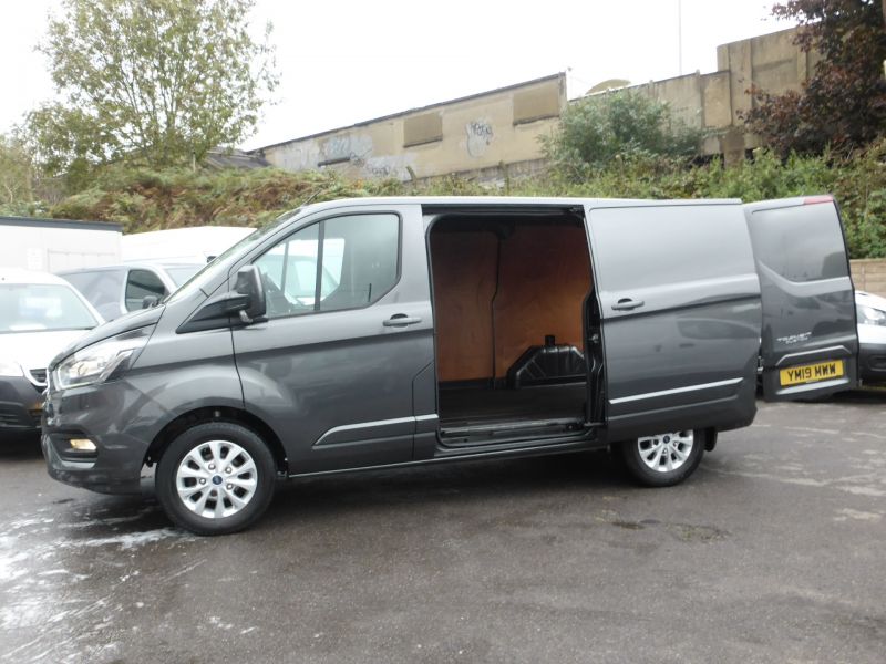 FORD TRANSIT CUSTOM 280/130 LIMITED L1 SWB IN GREY WITH AIR CONDITIONING,PARKING SENSORS AND MORE - 2523 - 18