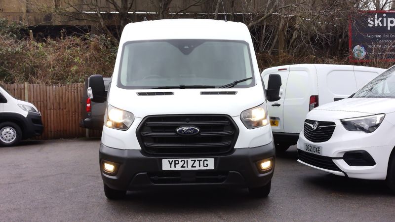 FORD TRANSIT 310 LEADER ECOBLUE L2H2 MWB MEDIUM ROOF WITH ONLY 57.000 MILES,SAT NAV,AIR CONDITIONING,HEATED SEATS AND MORE *** SOLD *** - 2963 - 3