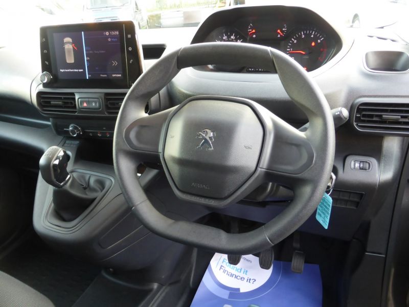 PEUGEOT PARTNER 1000 PROFESSIONAL L1 SWB IN GREY WITH AIR CONDITIONING,PARKING SENSORS AND MORE - 2532 - 13