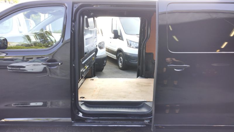PEUGEOT EXPERT 1000 PROFESSIONAL PREMIUM L2 LWB IN BLACK ONLY 28.000 MILES,AIR CONDITIONING,ALLOY'S AND MORE - 2907 - 24