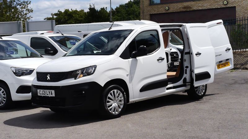 PEUGEOT PARTNER PROFESSIONAL L1 SWB WITH AIR CONDITIONING,PARKING SENSORS,DAB RADIO AND MORE - 2903 - 4
