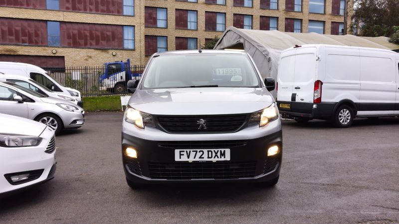 PEUGEOT PARTNER 1000 PROFESSIONAL PREMIUM L1 SWB ONLY 32.000 MILES,AIR CONDITIONING,6 SPEED,PARKING SENSORS AND MORE - 2943 - 3