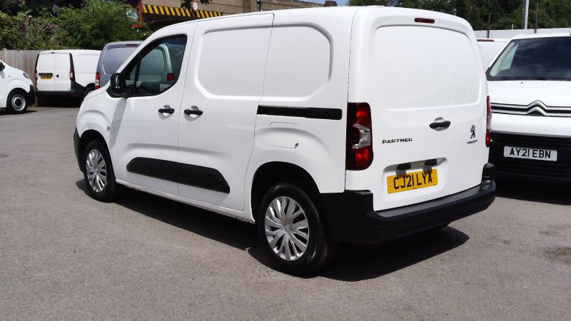 PEUGEOT PARTNER PROFESSIONAL L1 SWB WITH AIR CONDITIONING,PARKING SENSORS,DAB RADIO AND MORE - 2903 - 5