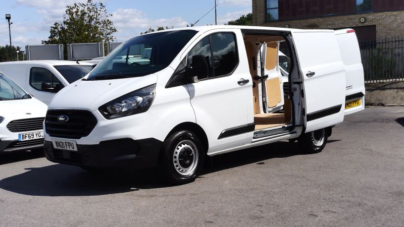 FORD TRANSIT CUSTOM 300 LEADER ECOBLUE L1 SWB WITH AIR CONDITIONING,PARKING SENSORS,BLUETOOTH,6 SPEED AND MORE - 2899 - 1