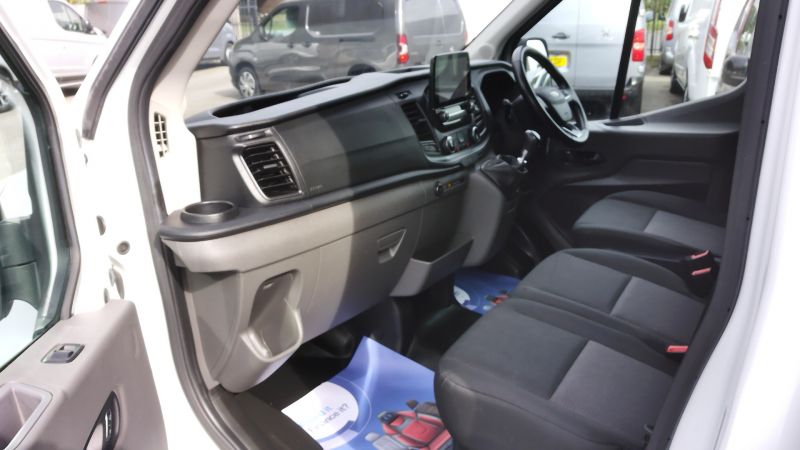 FORD TRANSIT 310 LEADER ECOBLUE L2H2 MWB MEDIUM ROOF WITH SAT NAV,AIR CONDITIONING,HEATED SEATS AND MORE *** SOLD *** - 2920 - 13