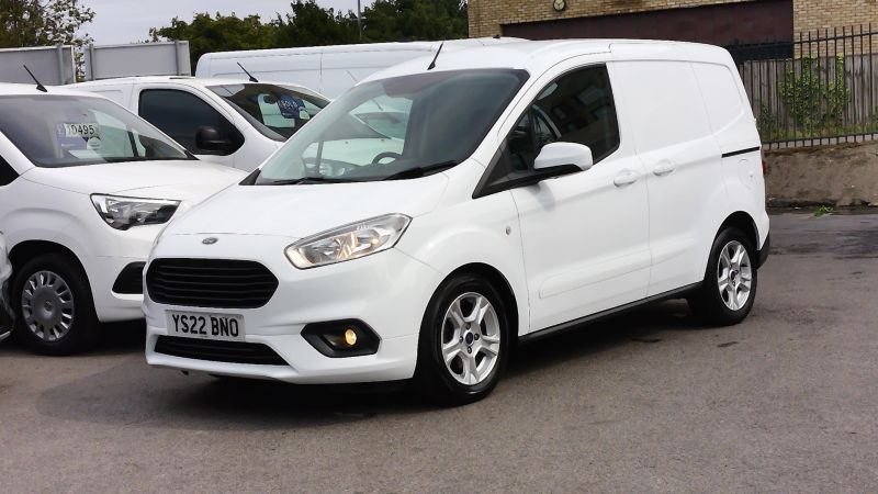 FORD TRANSIT COURIER LIMITED 1.5 TDCI WITH ONLY 46.000 MILES,SAT NAV,AIR CONDITIONING,ALLOY'S,PARKING SENSORS AND MORE - 2904 - 2