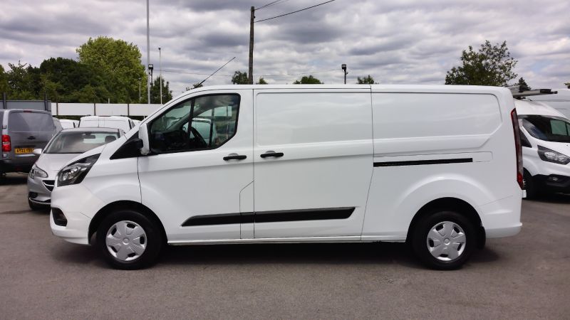 FORD TRANSIT CUSTOM 300 TREND L2 H1 LWB WITH AIR CONDITIONING,PARKING SENSORS,CRUISE CONTROL,BLUETOOTH AND MORE - 2885 - 8