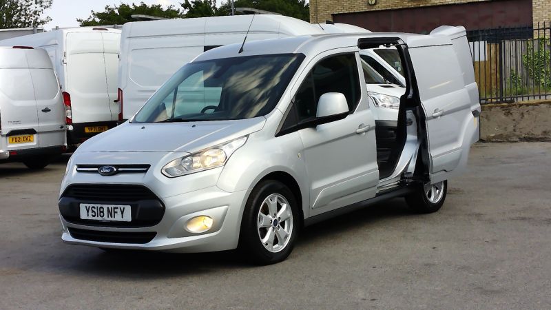 FORD TRANSIT CONNECT 200 LIMITED L1 SWB IN SILVER WITH ONLY 53.000 MILES,AIR CONDITIONING,PARKING SENSORS AND MORE - 2866 - 2
