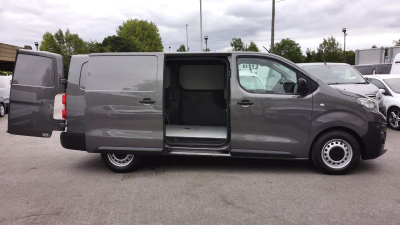 PEUGEOT EXPERT 1400 PROFESSIONAL PREMIUM 2.0 B-HDI 145PS L2 LWB IN GREY.AIR CONDITIONING,SECURITY LOCKS AND MORE - 2908 - 11
