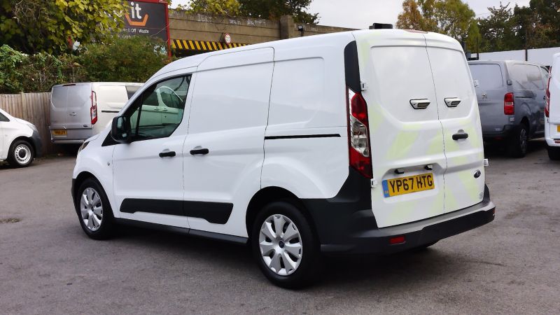 FORD TRANSIT CONNECT 220 L1 SWB EURO 6,AIR CONDITIONING,FRONT+REAR PARKING SENSORS,PARK ASSIST CAMERA  AND MORE *** SOLD *** - 2934 - 6