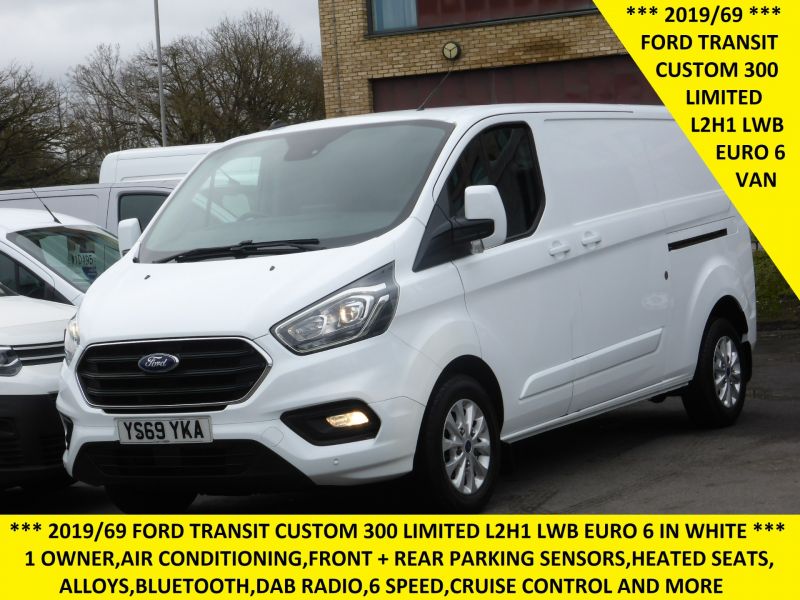 FORD TRANSIT CUSTOM 300 LIMITED ECOBLUE L2 LWB WITH AIR CONDITIONING,PARKING SENSORS,HEATED SEATS AND MORE - 2612 - 1