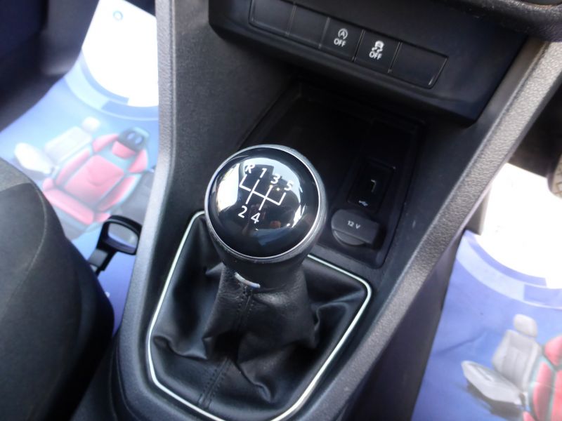 VOLKSWAGEN CADDY C20 TDI TRENDLINE SWB IN GREY WITH AIR CONDITIONING,PARKING SENSORS,DAB RADIO AND MORE - 2533 - 18