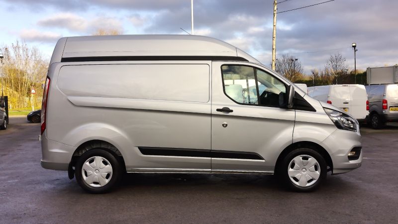 FORD TRANSIT CUSTOM 320 TREND ECOBLUE L1H2 SWB HIGH ROOF IN SILVER WITH AIR CONDITIONING,PARKING SENSORS AND MORE - 2954 - 7