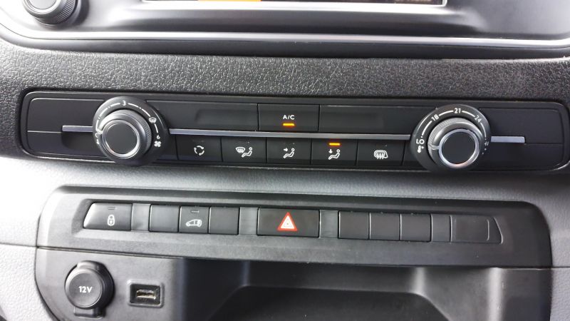 CITROEN DISPATCH 1400M ENTERPRISE PRO 2.0 BLUEHDI 145PS IN GREY WITH ONLY 44.000 MILES,AIR CONDITIONING AND MORE - 2971 - 8