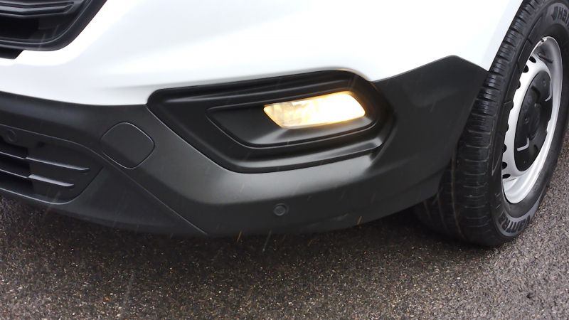 FORD TRANSIT CUSTOM 300 LEADER L1H2 SWB HIGH ROOF WITH ONLY 62.000 MILES,AIR CONDITIONING,PARKING SENSORS,6 SPEED AND MORE - 2981 - 12