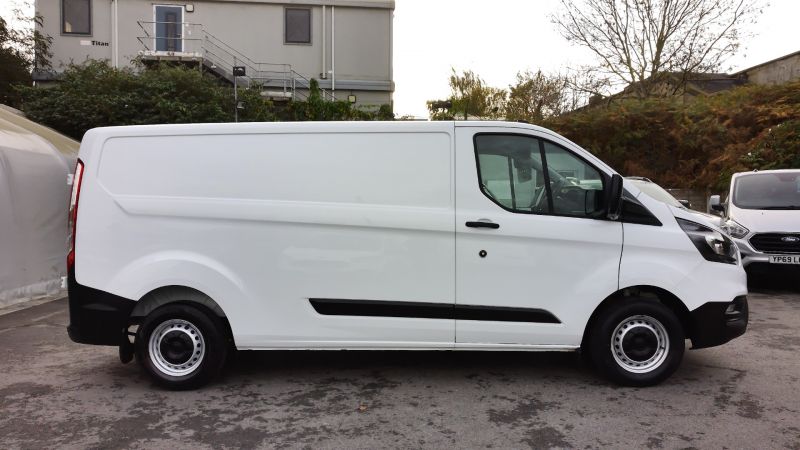 FORD TRANSIT CUSTOM 300 LEADER ECOBLUE L2 LWB WITH ONLY 58.000 MILES,AIR CONDITIONING,PARKING SENSORS,6 SPEED AND MORE - 2939 - 6