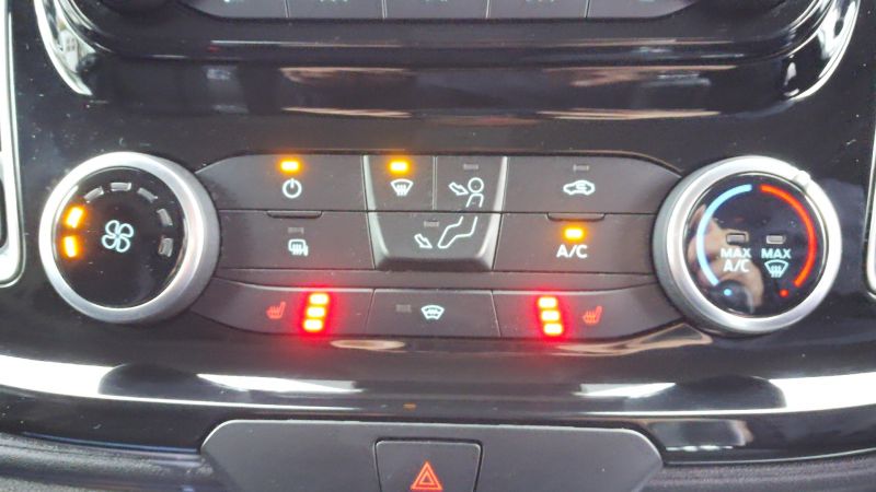 FORD TRANSIT CUSTOM 300 LIMITED ECOBLUE L1 SWB IN GREY WITH 49.000 MILES,AIR CONDITIONING,PARK ASSIST CAMERA,PARKING SENSORS,ALLOYS AND MORE *** SOLD *** - 2944 - 16