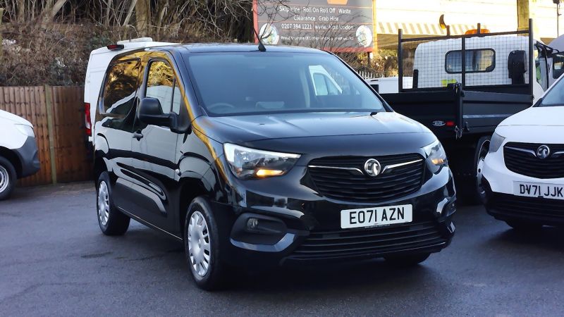 VAUXHALL COMBO 2300 SPORTIVE L1 SWB IN BLACK WITH AIR CONDITIONING,PARKING SENSORS,6 SPEED,3 SEATS AND MORE - 2974 - 23