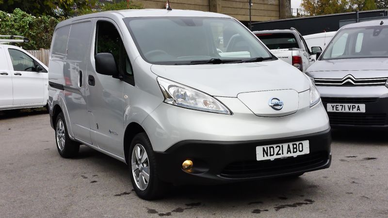 NISSAN E-NV200 TEKNA 40 KWH 109BHP IN SILVER ONLY 15.000 MILES,SAT NAV,AIR CONDITIONING,REAR CAMERA AND MORE - 2931 - 26